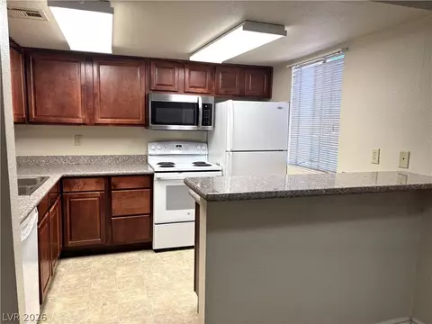 5499 Indian River Dr #363, Las Vegas, NV 89103