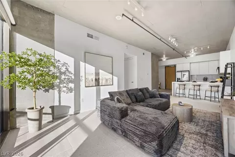 353 E Bonneville Ave #421, Las Vegas, NV 89101