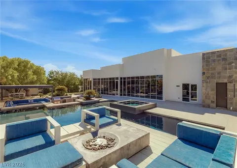 3716 Caesars Cir, Las Vegas, NV 89120