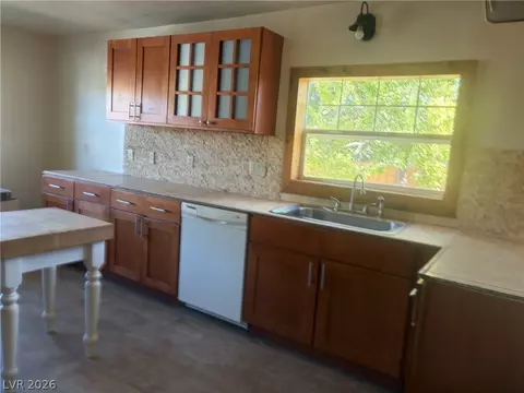 Kitchen - 1071 Canyon St, Ely, NV 89301 photo 2 of 3