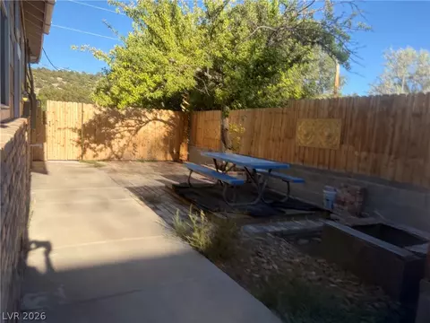 Exterior - 1071 Canyon St, Ely, NV 89301 photo 5 of 9