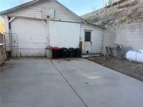 Exterior - 1071 Canyon St, Ely, NV 89301 photo 7 of 9