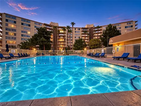 205 E Harmon Ave #807, Las Vegas, NV 89169