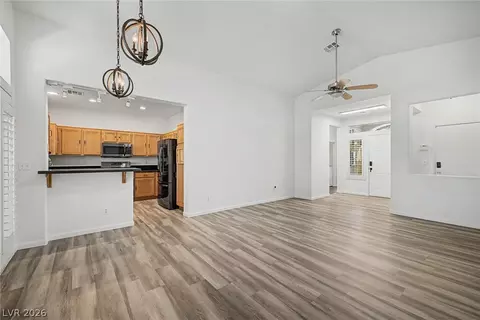 10512 Courtney Cove Ave, Las Vegas, NV 89144