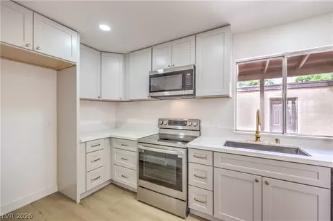 513 Starfire Pl, Las Vegas, NV 89107