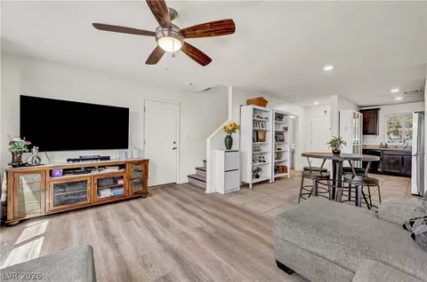 4389 Panther Cove Dr, Las Vegas, NV 89115