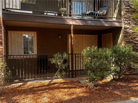 5242 River Glen Dr #439, Las Vegas, NV 89103