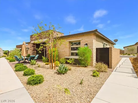 921 Woodburn Ln, Las Vegas, NV 89138