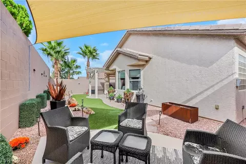 Exterior - 2635 Dirleton Pl, Henderson, NV 89044 photo 10 of 11