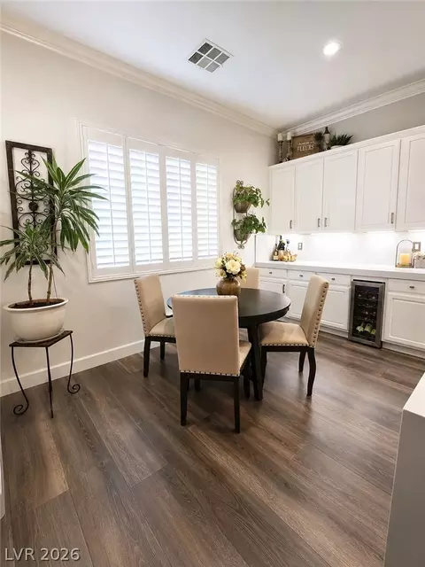 Kitchen - 2583 Dirleton Pl, Henderson, NV 89044 photo 9 of 11