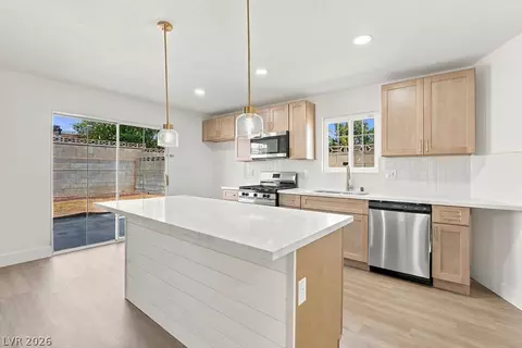 1720 Tranquility Dr, Las Vegas, NV 89102