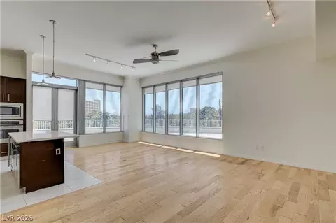 360 E Desert Inn Rd #402, Las Vegas, NV 89109