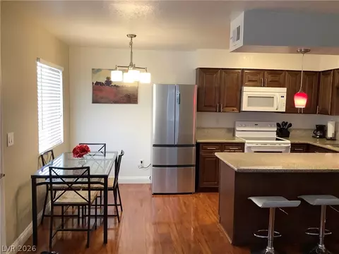 1215 Rawhide St, Las Vegas, NV 89119