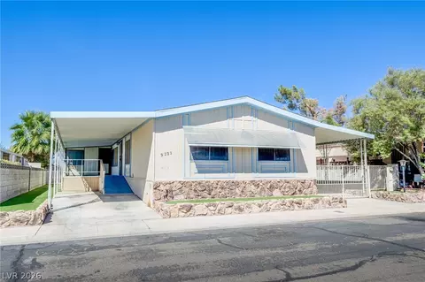 3233 Tularosa Ln, Las Vegas, NV 89122