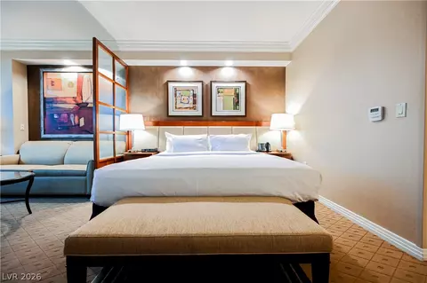 125 E Harmon Ave #1015, Las Vegas, NV 89109