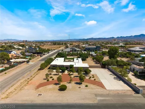9120 Mohawk St, Las Vegas, NV 89139