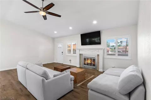 2824 Edmond St #2, Las Vegas, NV 89146