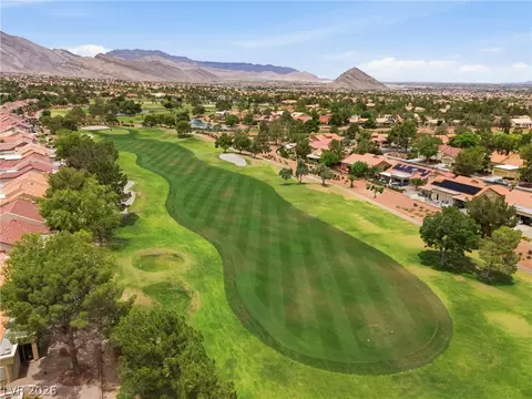 9024 Sundial Dr, Las Vegas, NV 89134