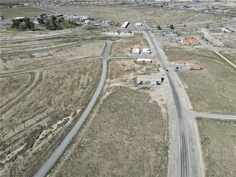 2040 E Ironhorse St, Pahrump, NV 89048