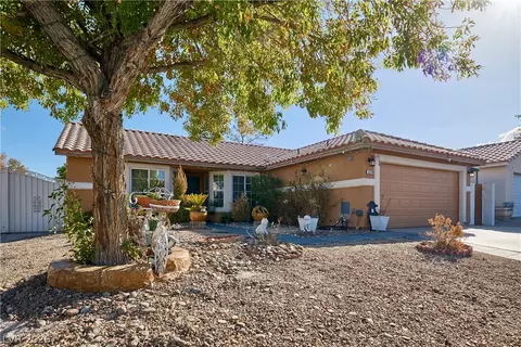 329 Casa Del Norte Dr, North Las Vegas, NV 89031
