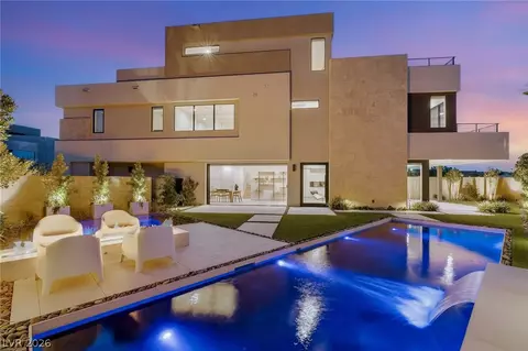 4022 Heron Fairway Dr, Las Vegas, NV 89141