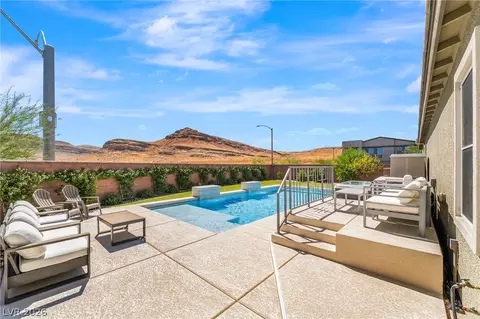 10090 Desert Azure St, Las Vegas, NV 89178