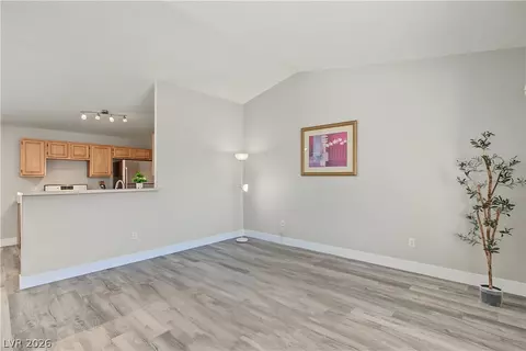 1401 N Michael Way #220, Las Vegas, NV 89108