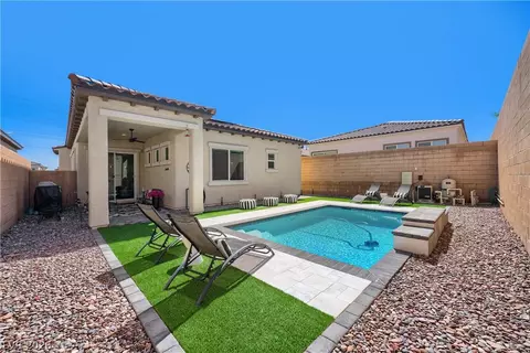8239 Desert Madera St, Las Vegas, NV 89166