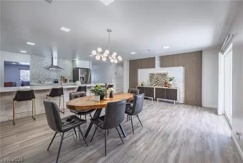 2221 Mohawk St, Las Vegas, NV 89146