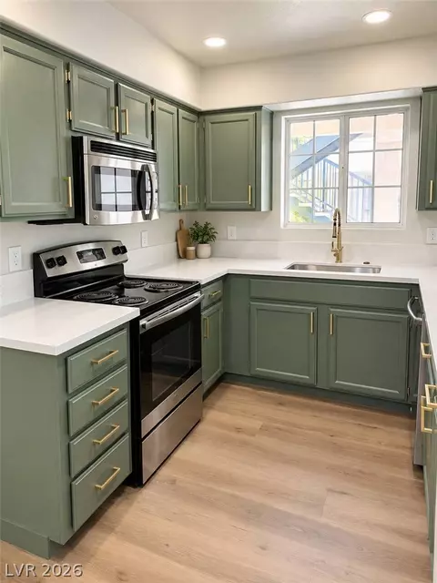 2725 S Nellis Blvd #1017, Las Vegas, NV 89121