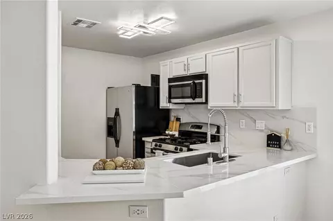 9957 Keephills St, Las Vegas, NV 89183