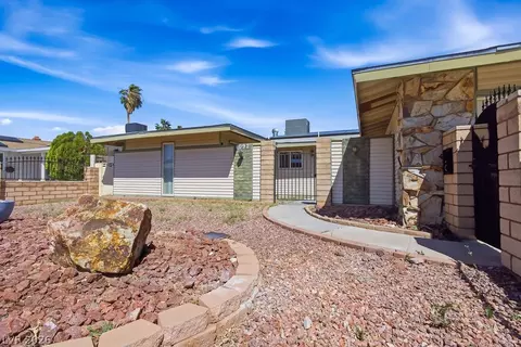 4092 E Harmon Ave, Las Vegas, NV 89121