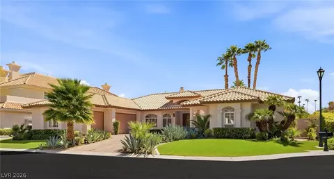 8633 Lakeridge Cir, Las Vegas, NV 89117