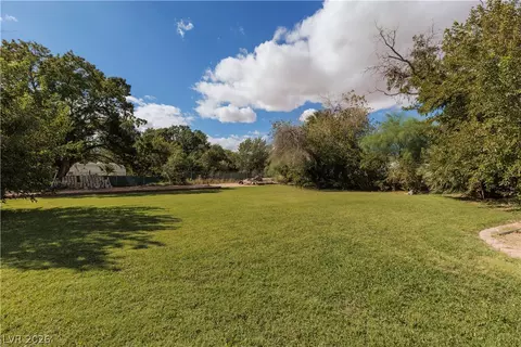 195 W Perkins Ave, Overton, NV 89040