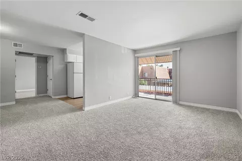 5061 River Glen Dr #80, Las Vegas, NV 89103