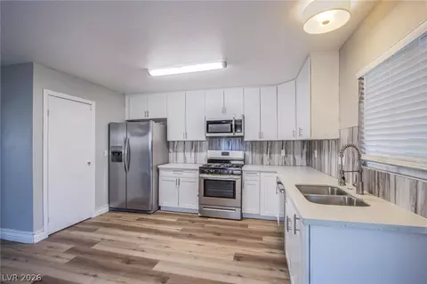 2456 Paradise Village Way, Las Vegas, NV 89120