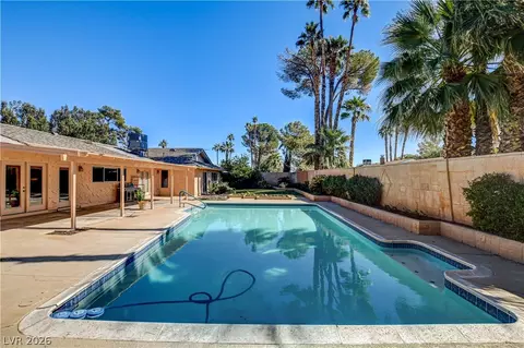 3753 Meadowcrest Dr, Las Vegas, NV 89121