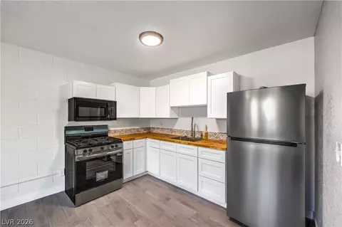 714 E Nelson Ave #F, North Las Vegas, NV 89030