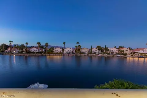 2960 Sun Lake Dr, Las Vegas, NV 89128