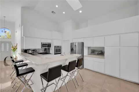 Kitchen - 2154 Eaglepath Cir, Henderson, NV 89074 photo 1 of 5