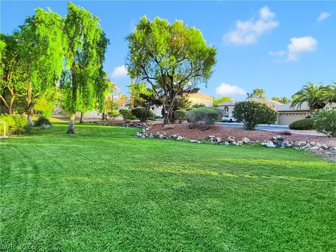 Exterior - 2154 Eaglepath Cir, Henderson, NV 89074 photo 8 of 8