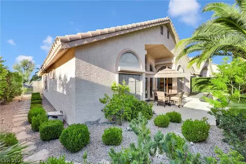 Exterior - 2154 Eaglepath Cir, Henderson, NV 89074 photo 5 of 8