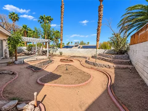 5022 Long View Dr, Las Vegas, NV 89120