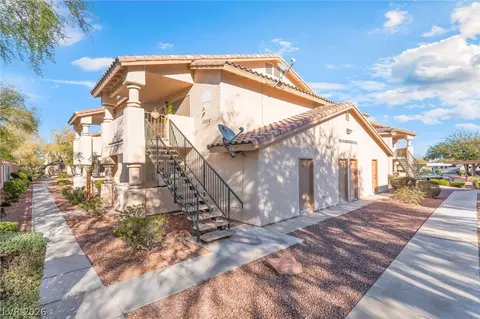 1305 Markwood Cir #102, Las Vegas, NV 89128