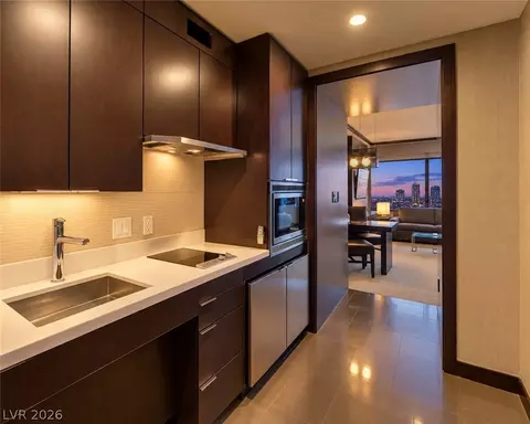 2600 Harmon Ave #16011, Las Vegas, NV 89109