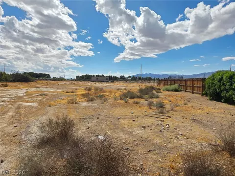 2421 Christie Ct, Pahrump, NV 89060