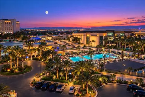 145 E Harmon Ave #404, Las Vegas, NV 89109