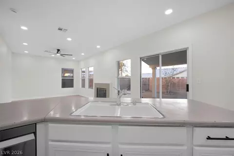 2383 Monterey Pine Dr, Las Vegas, NV 89156