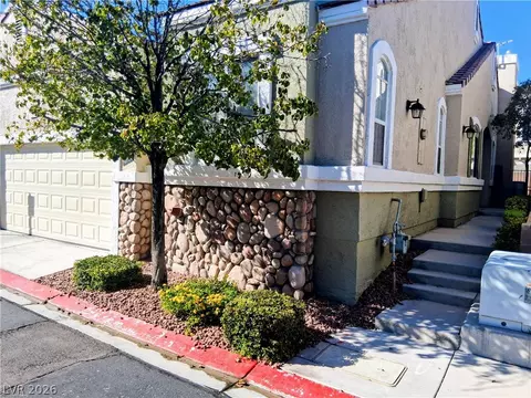 9116 Kings Town Ave, Las Vegas, NV 89145