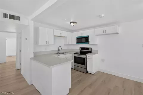 1721 Ardmore St, Las Vegas, NV 89104